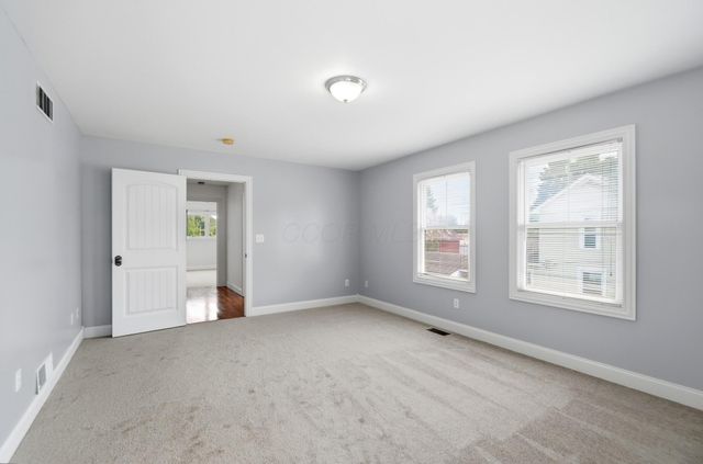 38 George Street, Pataskala, OH 43062