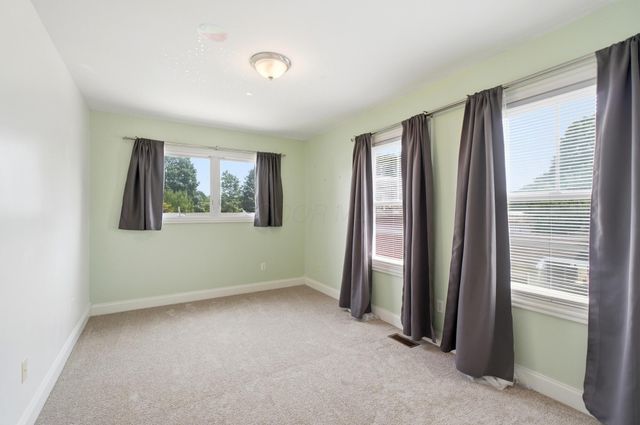 38 George Street, Pataskala, OH 43062
