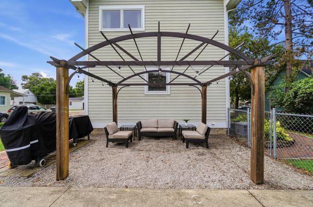 38 George Street, Pataskala, OH 43062