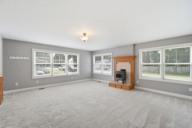 38 George Street, Pataskala, OH 43062