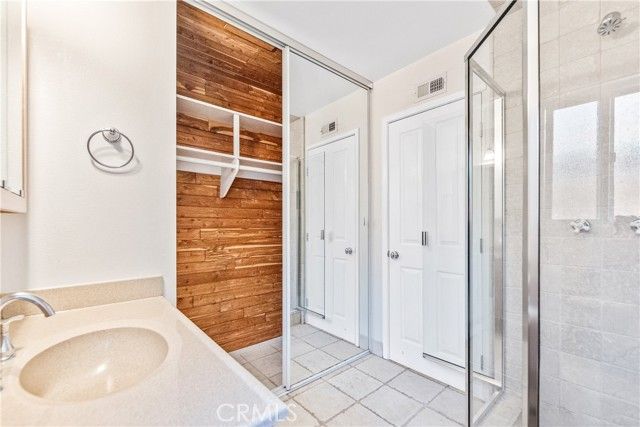 5042 Bluejay Circle, Huntington Beach, CA 92649