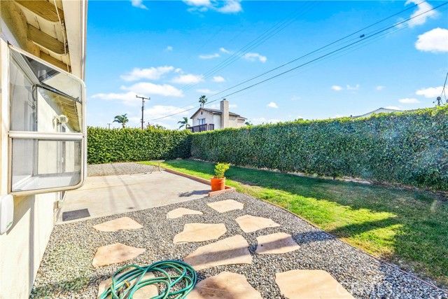 5042 Bluejay Circle, Huntington Beach, CA 92649