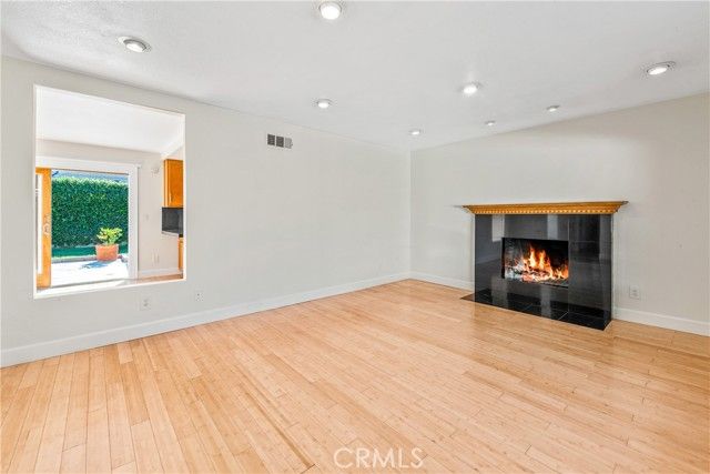 5042 Bluejay Circle, Huntington Beach, CA 92649