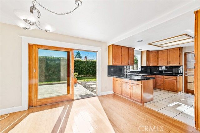 5042 Bluejay Circle, Huntington Beach, CA 92649