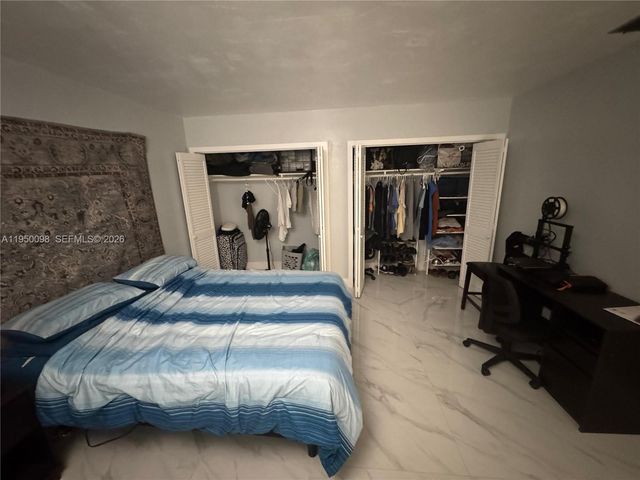1825 Cleveland Street 15, Hollywood, FL 33020