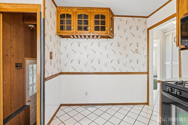 25 Evergreen Street, Spotswood, NJ 08884