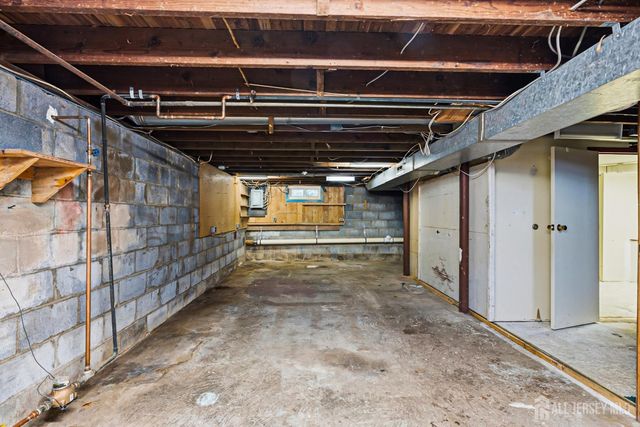 25 Evergreen Street, Spotswood, NJ 08884