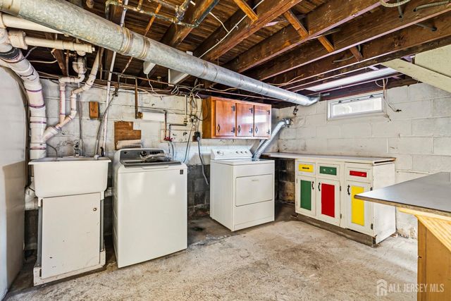 25 Evergreen Street, Spotswood, NJ 08884