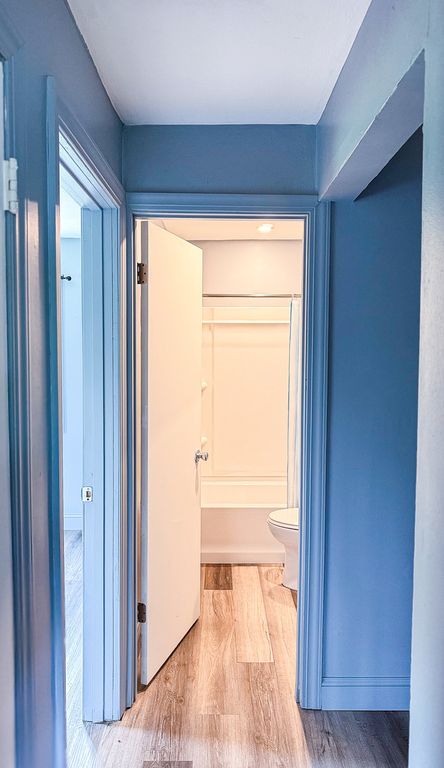 Image 27 of property listing at 1320 Hedge Road, Champaign, IL 61821