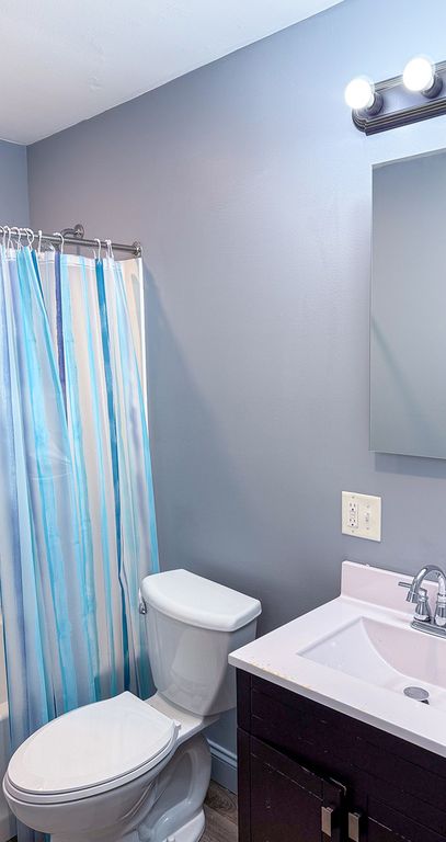 Image 30 of property listing at 1320 Hedge Road, Champaign, IL 61821