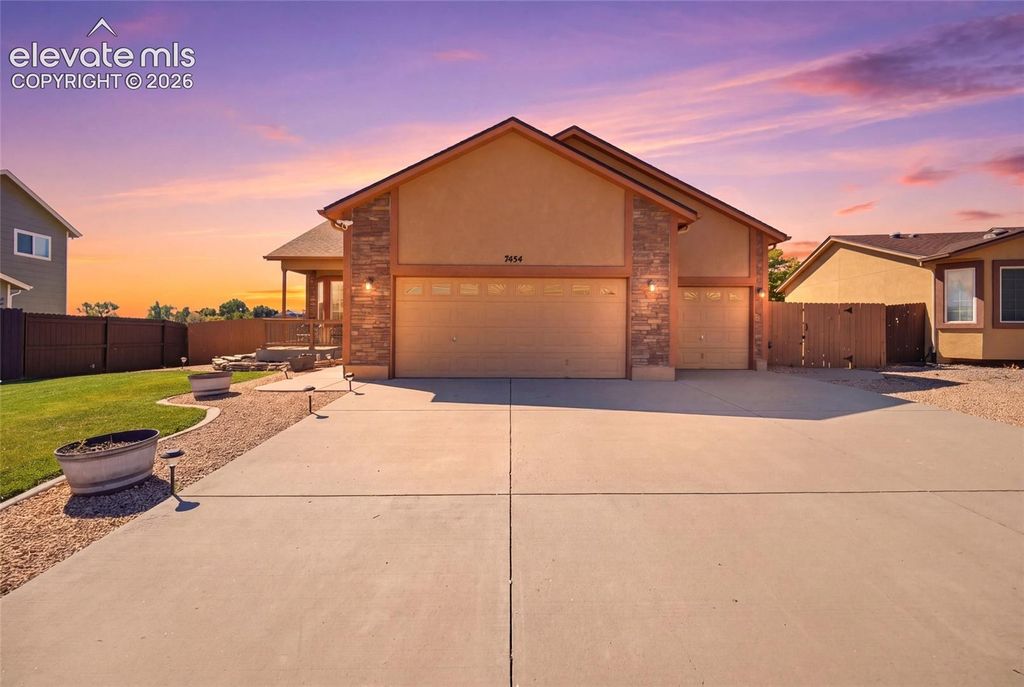 7454 Waterside Drive, Colorado Springs, CO 80925 — photo 2