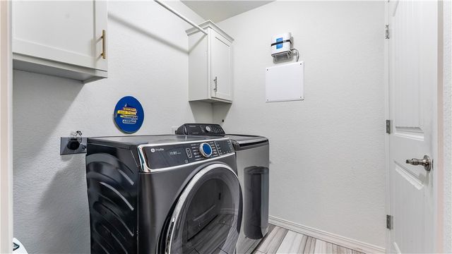 4439 W Divide Drive, Fayetteville, AR 72704