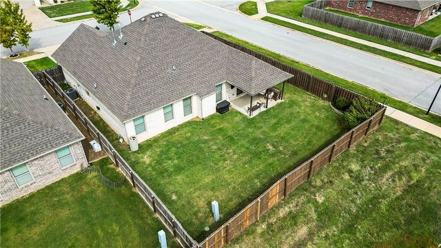 4439 W Divide Drive, Fayetteville, AR 72704