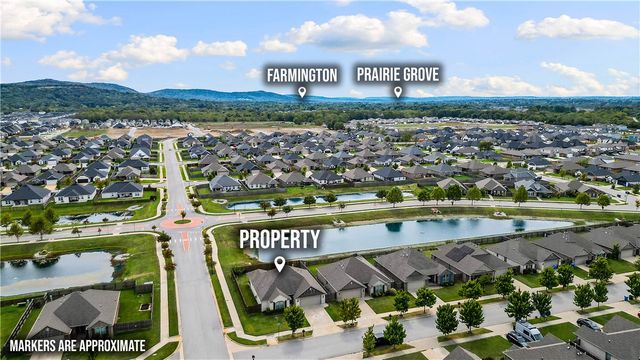 4439 W Divide Drive, Fayetteville, AR 72704