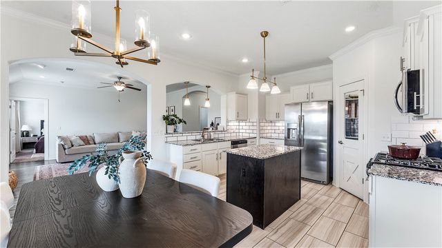 4439 W Divide Drive, Fayetteville, AR 72704