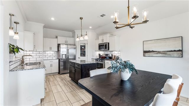 4439 W Divide Drive, Fayetteville, AR 72704