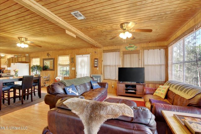 10008 Willow Street, Bay Saint Louis, MS 39520