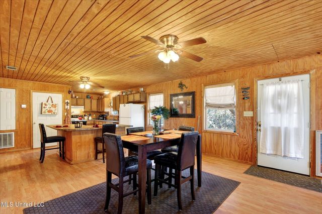 10008 Willow Street, Bay Saint Louis, MS 39520