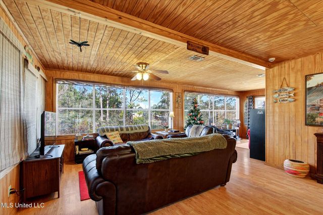 10008 Willow Street, Bay Saint Louis, MS 39520