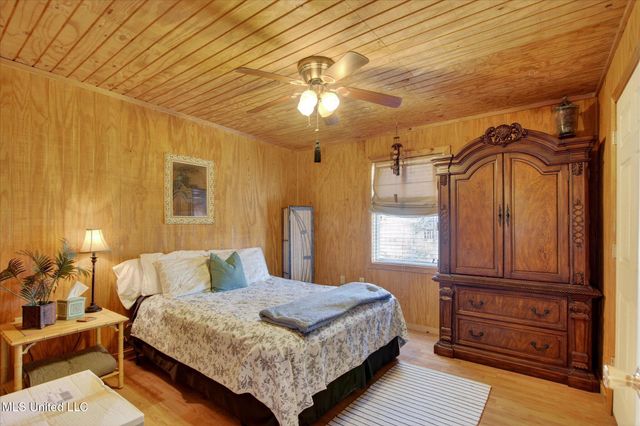 10008 Willow Street, Bay Saint Louis, MS 39520