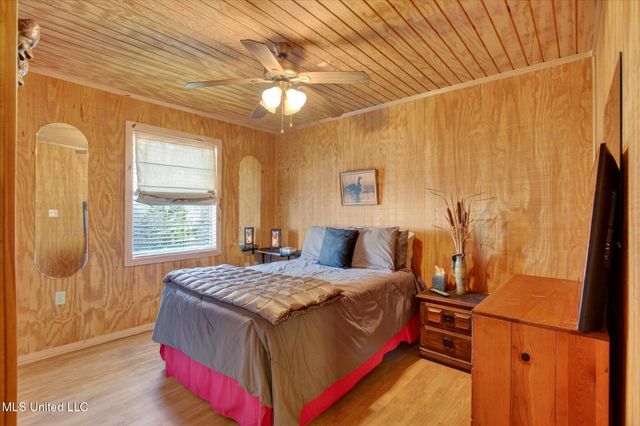 10008 Willow Street, Bay Saint Louis, MS 39520