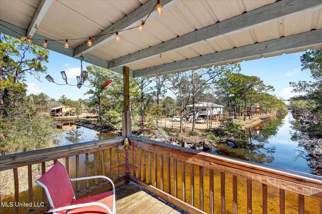 10008 Willow Street, Bay Saint Louis, MS 39520