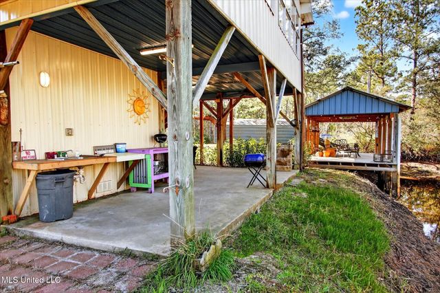 10008 Willow Street, Bay Saint Louis, MS 39520