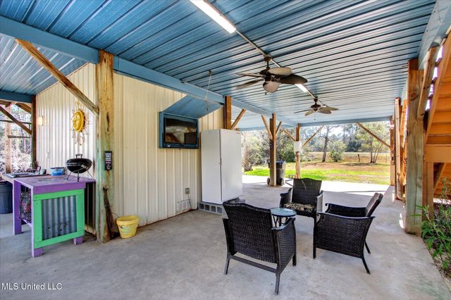 10008 Willow Street, Bay Saint Louis, MS 39520