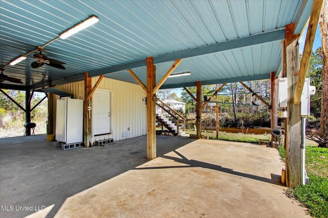 10008 Willow Street, Bay Saint Louis, MS 39520