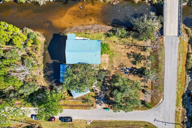 10008 Willow Street, Bay Saint Louis, MS 39520