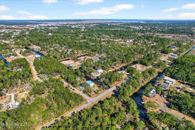 10008 Willow Street, Bay Saint Louis, MS 39520