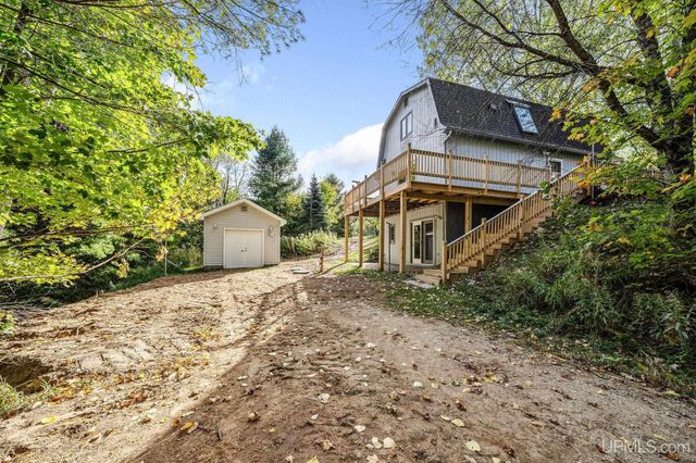 3193 Old M94 Road, Chatham, MI 49816