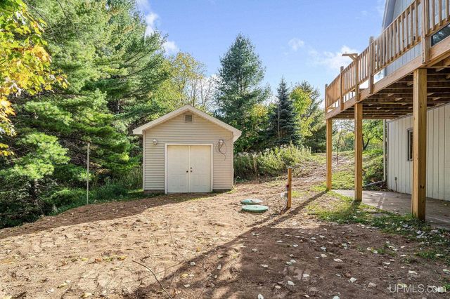 3193 Old M94 Road, Chatham, MI 49816
