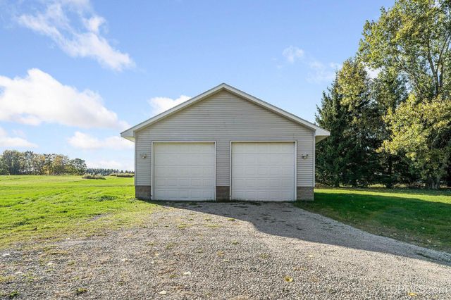 3193 Old M94 Road, Chatham, MI 49816