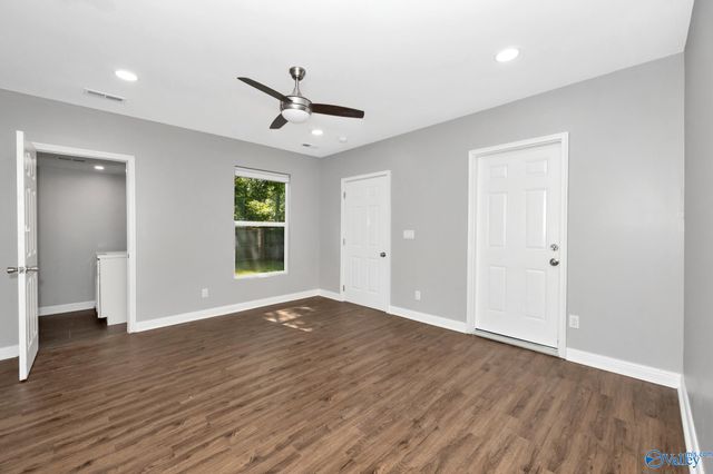 3616 Triana Blvd SW, Huntsville, AL 35805