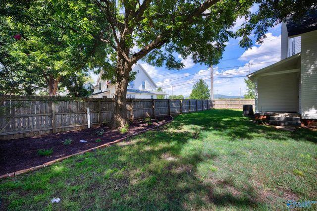 3616 Triana Blvd SW, Huntsville, AL 35805