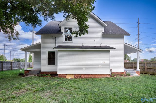 3616 Triana Blvd SW, Huntsville, AL 35805