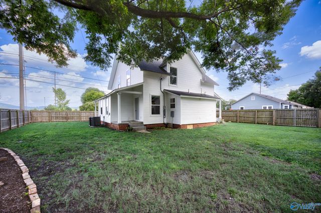 3616 Triana Blvd SW, Huntsville, AL 35805