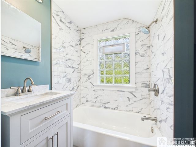 182 Springville Avenue, Amherst, NY 14226