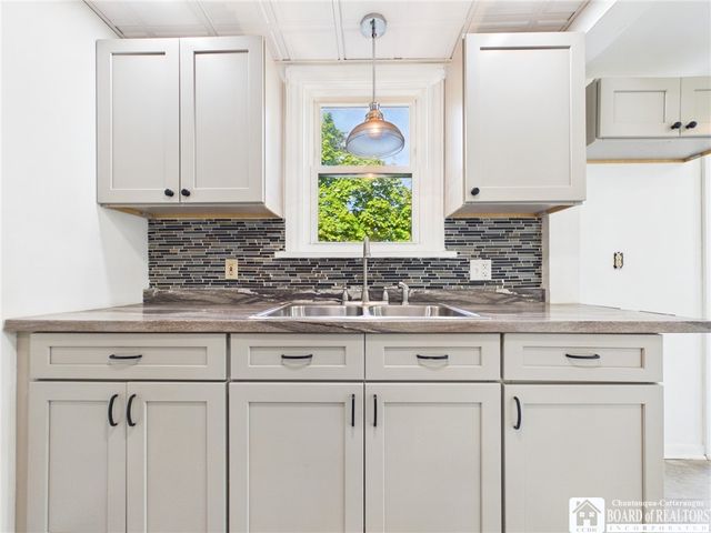 182 Springville Avenue, Amherst, NY 14226