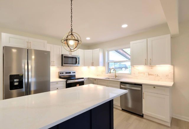 208 Zandale Drive, Lexington, KY 40503