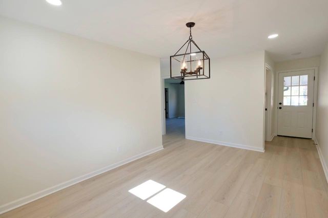 208 Zandale Drive, Lexington, KY 40503