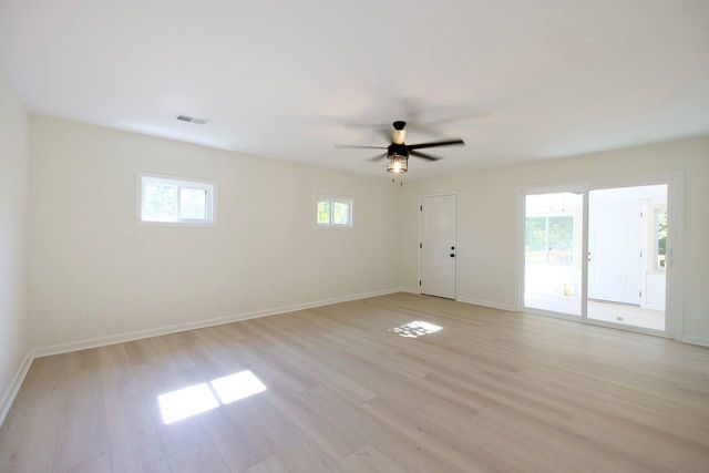 208 Zandale Drive, Lexington, KY 40503