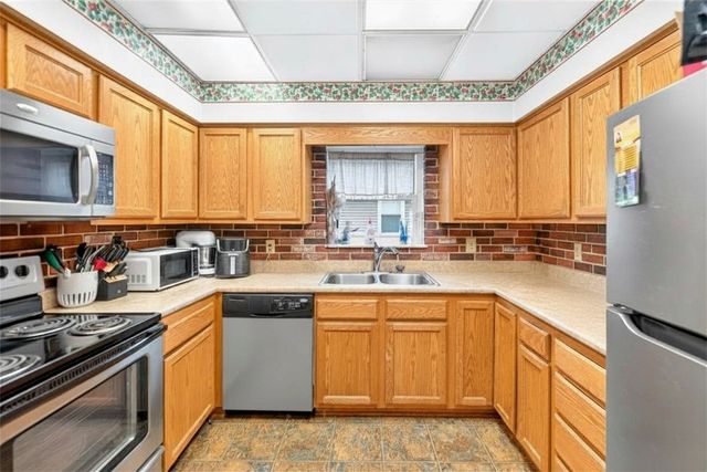 7435 Big Beaver Blvd, Big Beaver, PA 16157