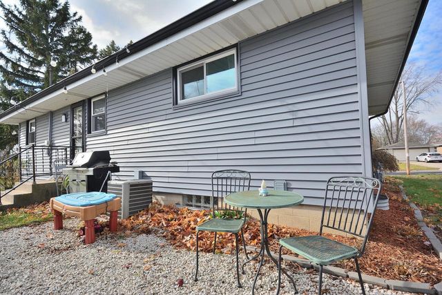 W178N8846 Queensway STREET, Menomonee Falls, WI 53051