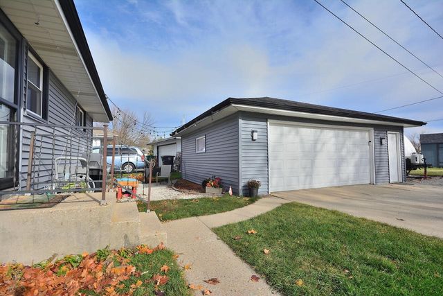 W178N8846 Queensway STREET, Menomonee Falls, WI 53051