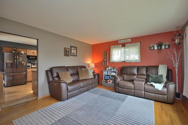 W178N8846 Queensway STREET, Menomonee Falls, WI 53051