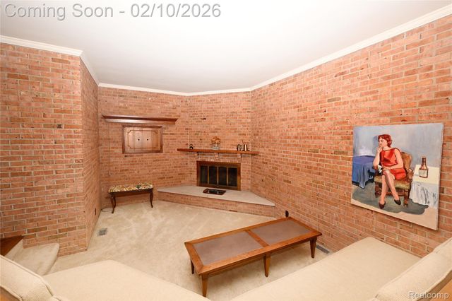 363 Lakewood Drive, Bloomfield Hills, MI 48304