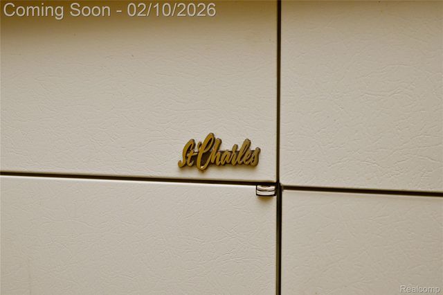 363 Lakewood Drive, Bloomfield Hills, MI 48304