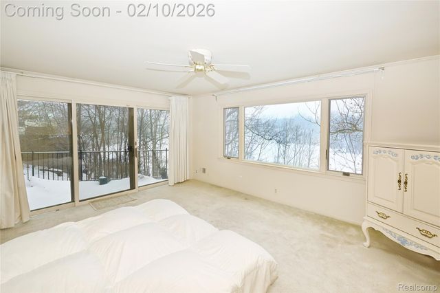 363 Lakewood Drive, Bloomfield Hills, MI 48304